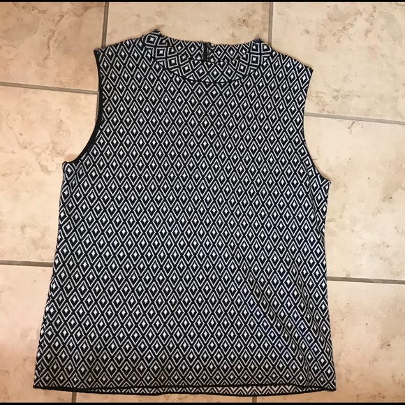 Vince Camuto Tank with Geometric Pattern - Picture 1 of 4